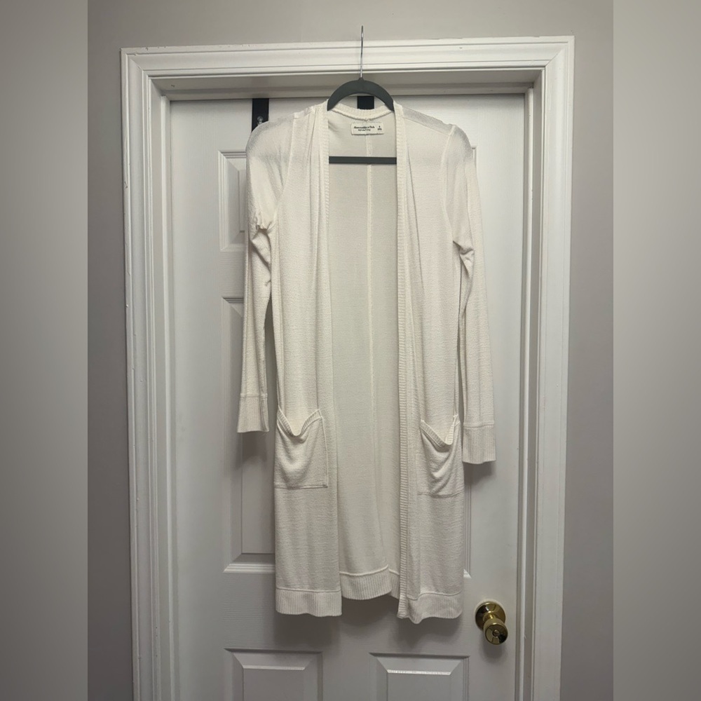 Abercrombie & Fitch Soft Cozy Long Duster Cardigan Sweater in Size Small Cream